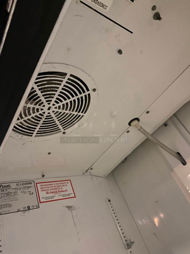True Commercial Single Door Reach In Refrigerator Merchandiser! With View Through Door! With Poly Coated Racks! Model: GDM26 SN: 12130350 115V 60HZ 1 Phase - Image 6 of 8