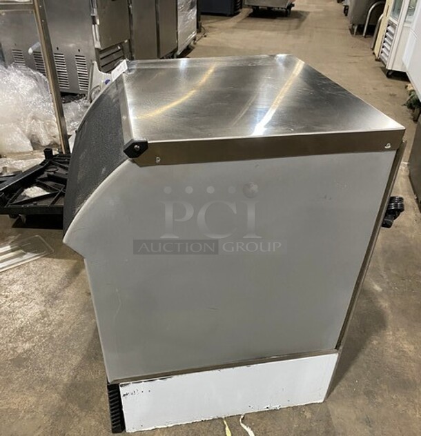 Ice-O-Matic Commercial Undercounter Ice Maker Machine! Model: ICEU150HA5 SN: 15091280012346 115V 1 Phase - Image 2 of 7
