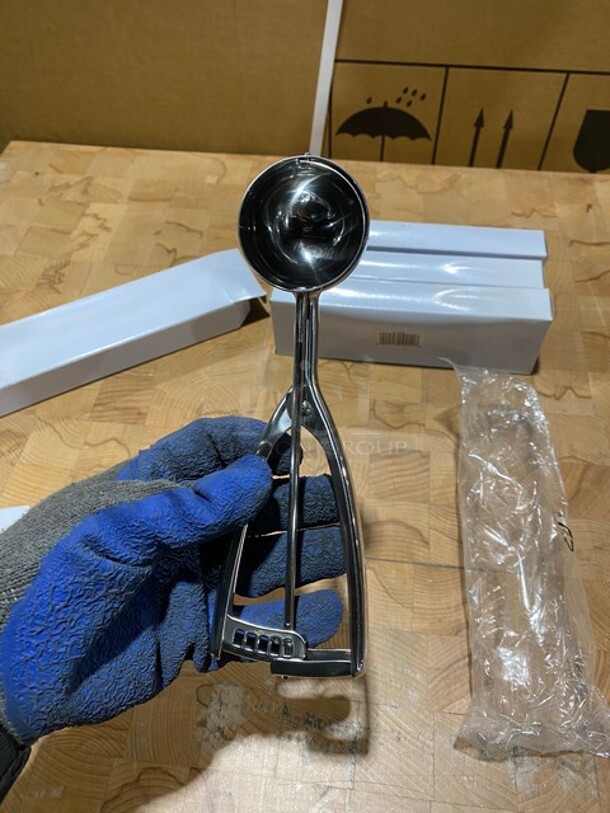 NEW IN BOX! Stainless Steel Ice Cream Scooper! 4x Your Bid! - Image 4 of 5