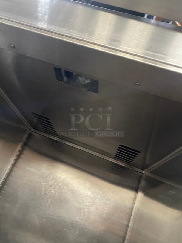 Victory Commercial Single Door Reach In Freezer! All Stainless Steel! On Legs! Model: FS1DS7EW SN: D0746821 115V 60HZ 1 Phase - Image 6 of 9