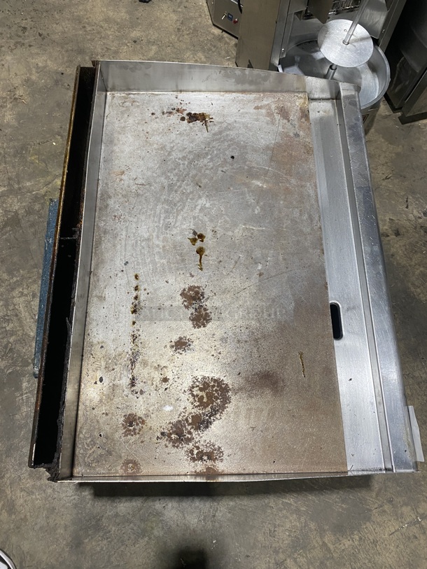 Star Max Commercial Countertop Natural Gas Powered Flat Griddle! With Back and Side Splashes! On Small Legs! Working When Removed! - Image 7 of 8