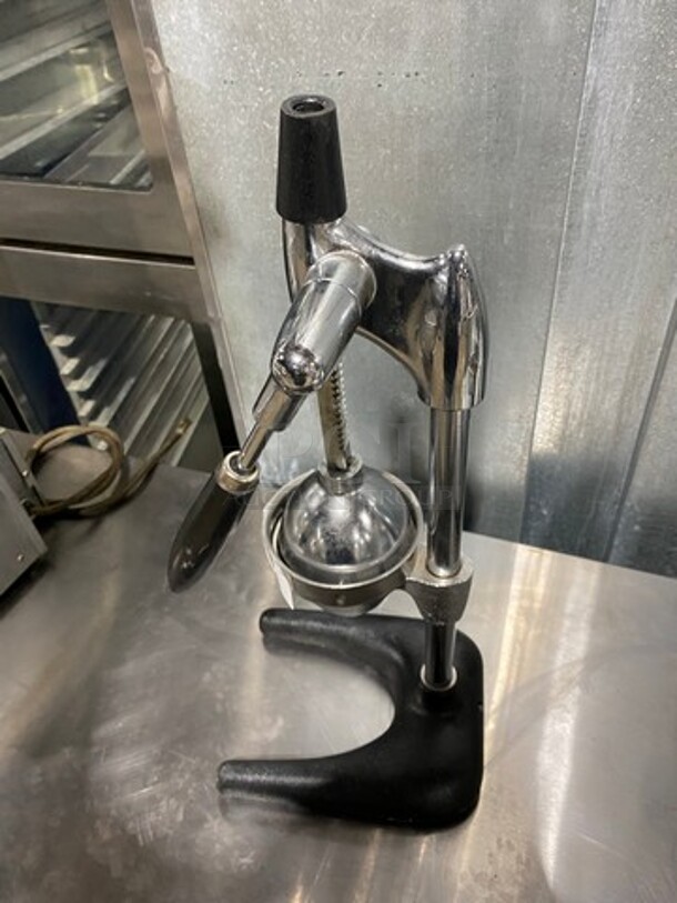 Countertop Manual Citrus Juicer! - Image 2 of 6