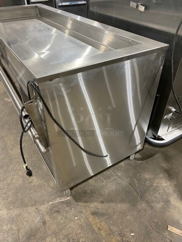 OUT OF THE BOX! NEVER USED! Bayonne Commerical 5 Bay Cold Pan/Cold Food Buffet Counter! With Folding Serving Counter! With 2 Shelf Storage Underneath! All Stainless Steel! On Legs! Model: CPM72 SN: 7195 120V 60HZ 1 Phase - Image 2 of 10