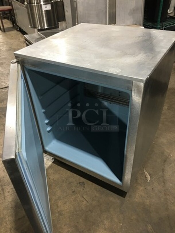 Delfield Enodis Commercial Single Door Lowboy/Worktop Cooler! All Stainless Steel! On Casters! Model: 407CADHL SN: 0507036102124T 115V 60HZ 1 Phase - Image 9 of 9