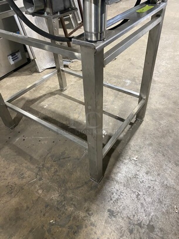 BKI By Giorik Commercial Electric Powered Combi Convection Oven! With View Through Door! With Built In Pan Rack! With Digital Touch Controls! All Stainless Steel! On Legs! Model: COMBI1.06 SN: 102005A000001 208V 60HZ 3 Phase - Image 9 of 12