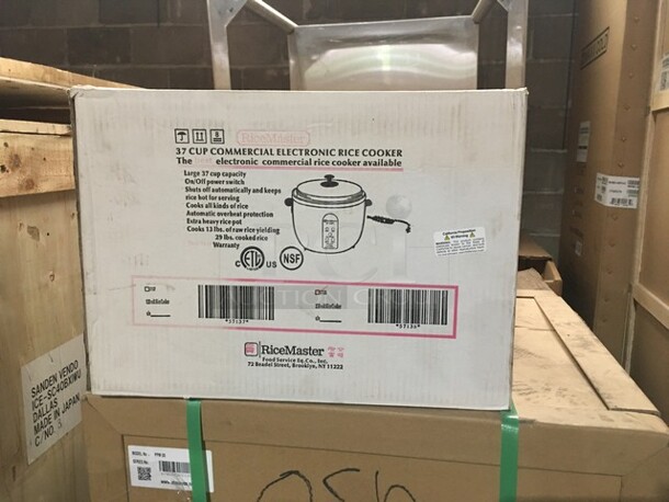 NEW IN THE BOX! Rice Master Commercial Countertop Electric Rice Cooker/Warmer! Holds 37 Cups! Model 57138! - Image 1 of 7