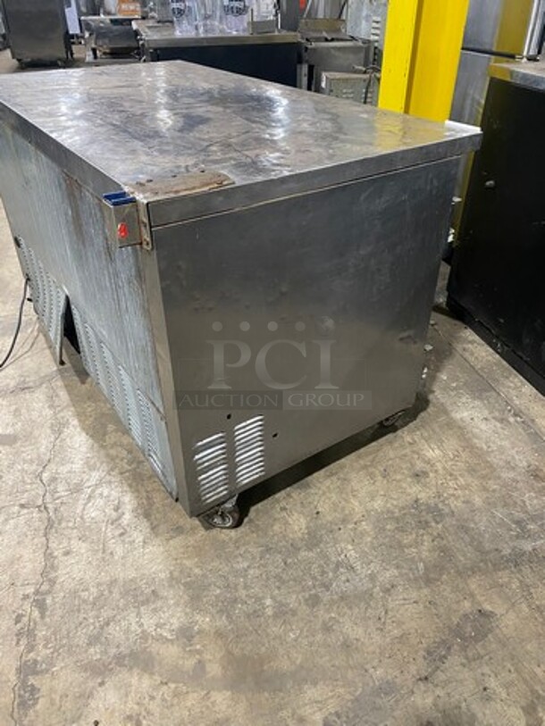 Leader Commercial 2 Door Lowboy/Worktop Cooler! All Stainless Steel! On Casters!  MODEL ESLB60SC SN:NL10M0086 115V 1PH - Image 4 of 9