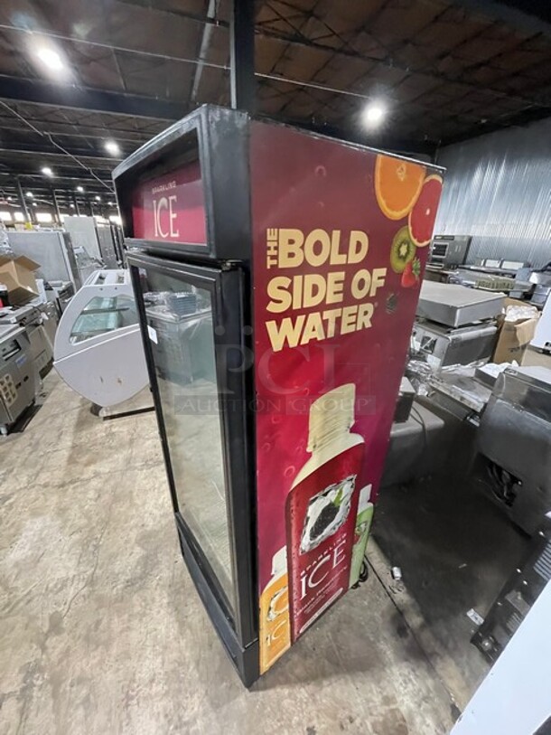 True Commercial Single Glass Door Reach In Refrigerator Merchandiser! With Poly Coated Racks! 115V 1 Phase! Model: GDM-26-HC-LD SN:8834036! - Image 2 of 8