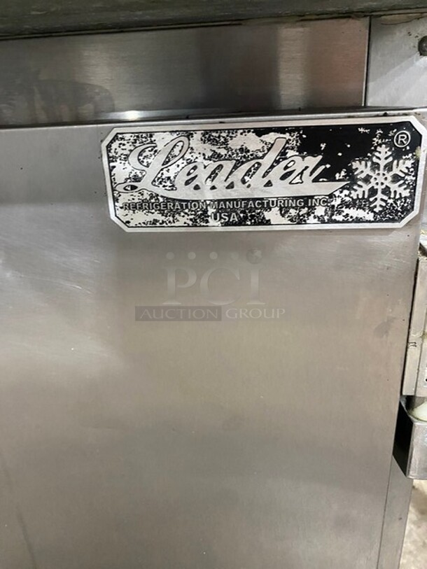 Leader! Stainless Steel Pizza Prep Table! Double Cold Storage! with/ Poly Cutting Board! On Wheels!
115V! 1 Phase! 60 HZ! - Image 8 of 9