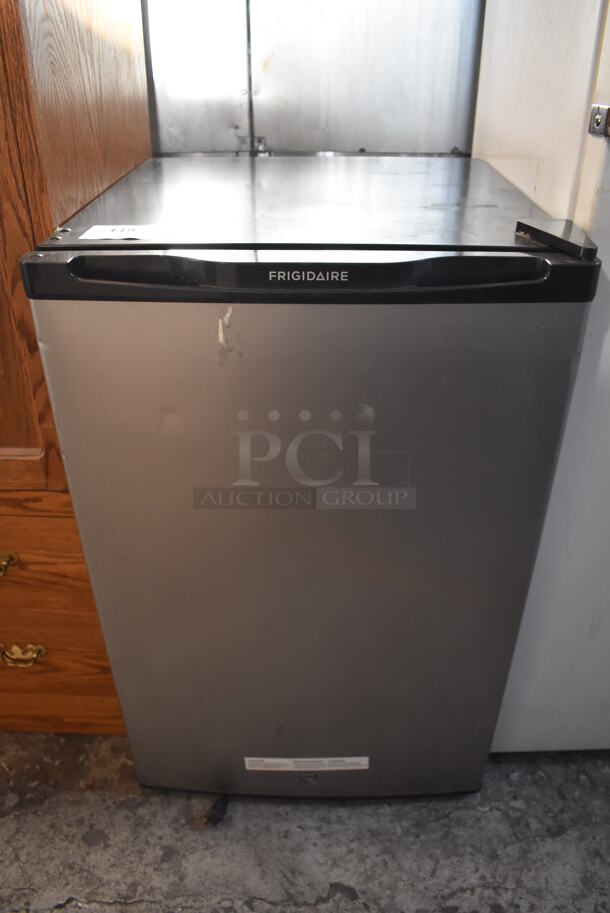Electrolux FFPE45L2QM-1 Metal Mini Cooler. 115 Volts, 1 Phase. 22x23x34. Tested and Working!
