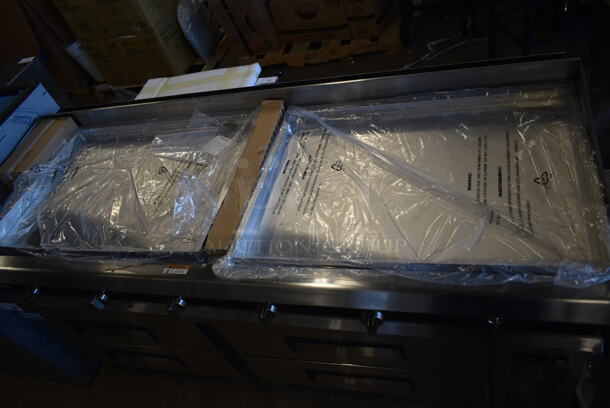 BRAND NEW SCRATCH AND DENT! Cooking Performance Group CPG 351GTUCPG72N Ultra Series Stainless Steel Commercial Countertop 72" Chrome Plated Natural Gas 6-Burner Flat Top Griddle. 180,000 BTU - Image 3 of 8