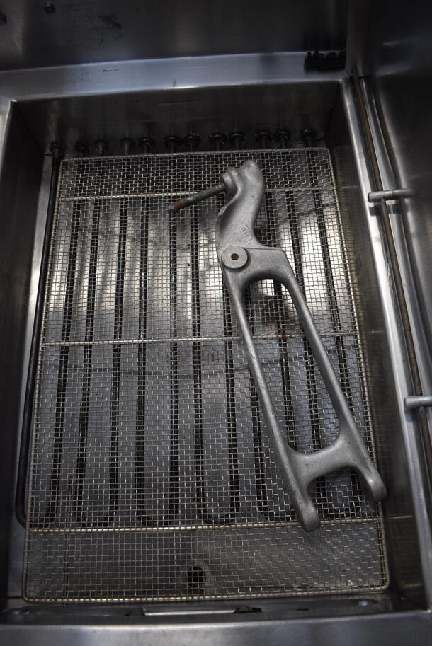 Anets E-18X26B Stainless Steel Commercial Floor Style Electric Powered Donut Fryer w/ Dough Dropper Arm Piece. Goes GREAT w/ Item 136! 208 Volts, 3 Phase. 25x32x55 - Image 3 of 6