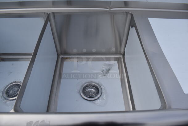 BRAND NEW! Steelton 522CS31620LR Stainless Steel Commercial 18-Gauge  Three Bay Sink w/ Dual Drain Boards. 84x26x44. Bays 16x20x12. Drain Boards 16x22x1 - Image 4 of 7