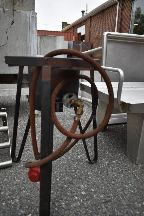 Metal Propane Gas Powered Single Burner Range. - Image 3 of 3