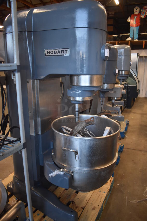 Hobart V-1401 Metal Commercial Floor Style 140 Quart Planetary Dough Mixer w/ Stainless Steel Mixing Bowl, Bowl Adapter, Paddle, Whisk and Dough Hook Attachments. 200 Volts, 3 Phase. 32x48x70 - Image 8 of 11