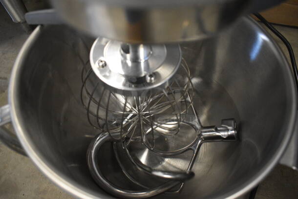 BRAND NEW IN BOX! Estella Model 348EMIX8 Metal Commercial Countertop 8 Quart Planetary Dough Mixer w/ Stainless Steel Mixing Bowl, Whisk, Paddle and Dough Hook Attachment. Unit Was Only Used as a Demonstration at Trade Shows. 120 Volts, 1 Phase. 13x16x20. Tested and Working! - Image 7 of 7