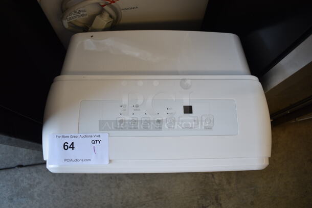 BRAND NEW SCRATCH AND DENT! Insignia NS-DH35WH1 35-Pint Dehumidifier. 115 Volts, 1 Phase. Tested and Working! - Image 3 of 6