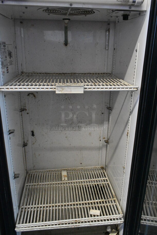 True GDM-12 Metal Commercial Single Door Reach In Cooler Merchandiser w/ Poly Coated Racks. 115 Volts, 1 Phase. Tested and Working! - Image 3 of 4