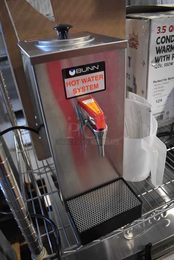 LIKE NEW! 2022 Bunn OHW 80 oz. Pourover Stainless Steel Commercial Countertop Hot Water Machine. Used a Few Times at Trade Show as a Demonstration. 120 Volts, 1 Phase. 7x13x17. Tested and Working! - Image 3 of 6