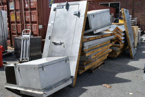 2 Polar Pak SELF CONTAINED Walk In Boxes; 8'x6' Cooler and 8'x6' Freezer. Comes w/ Kolpak PC050T2 115 Volt Evaporator, Copeland ASE35C4-CAA-901 115 Volt, 1 Phase Compressor, Kolpak PF199T3 208-240 Volt, 1 Phase Evaporator and Tecumseh AW459EH-411-J7 208-230 Volt, 1 Phase Compressor. 2 Times Your Bid!