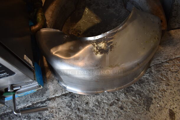Hobart Metal Commercial Floor Style 140 Quart Planetary Dough Mixer. Appears To Be Model V1401. 208/250 Volts.  - Image 3 of 9