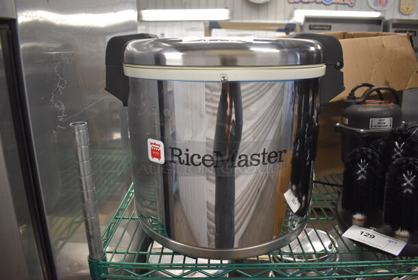 BRAND NEW SCRATCH AND DENT! RiceMaster Town 56919 Stainless Steel Commercial Countertop 92 Cup Rice Warmer. 120 Volts, 1 Phase. 18x16x16. Tested and Working!