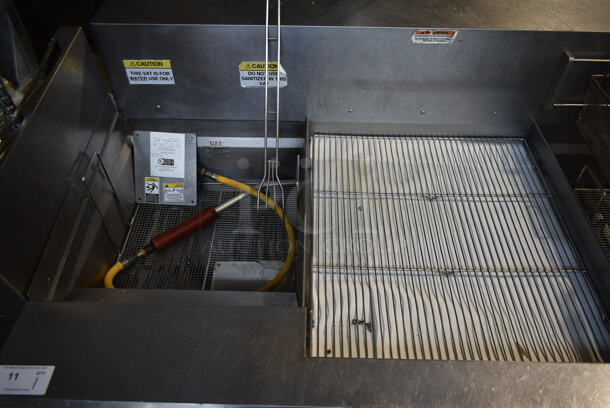 Giles EOF-24 Stainless Steel Commercial Electric Powered 3 Bay Fryer w/ Giles EOF-BIB Dumping Station and 4 Metal Fry Baskets. 480 Volts, 3 Phase. - Image 2 of 9