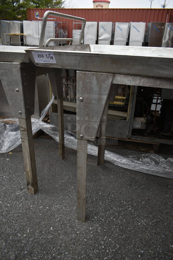 Metal Table. - Image 3 of 3