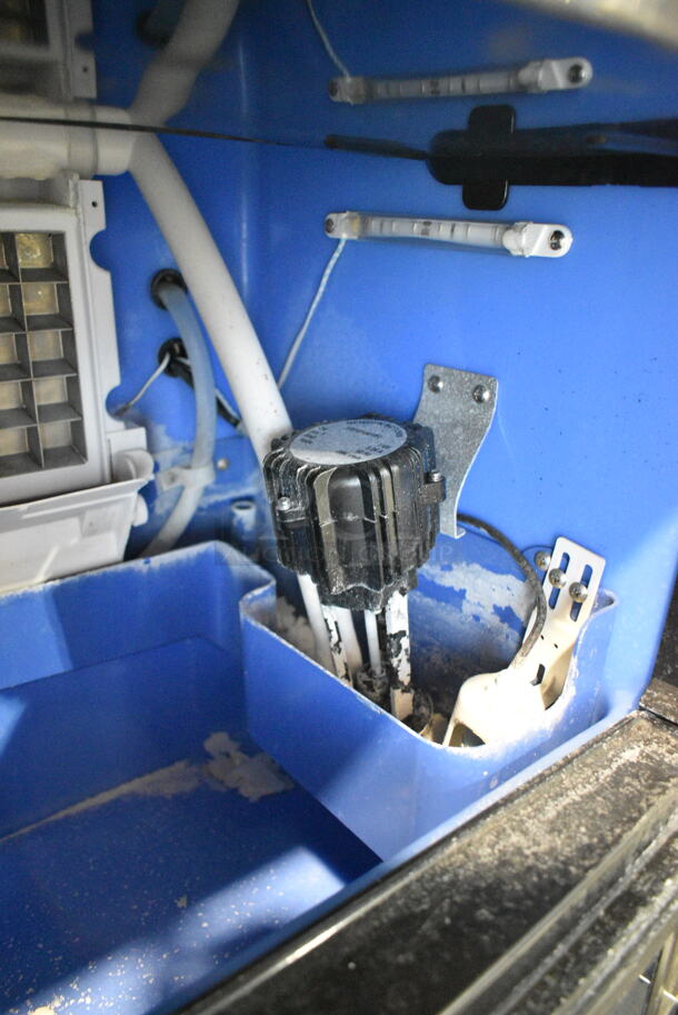 ZBJ55KGZNSYPPSB01V1 Metal Commercial Self Contained Ice Machine. 110 Volts, 1 Phase.  - Image 4 of 6