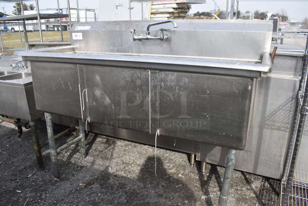 Stainless Steel Commercial 3 Bay Sink w/ Faucet and Handles. 60x24x46. Bays 18x18x14