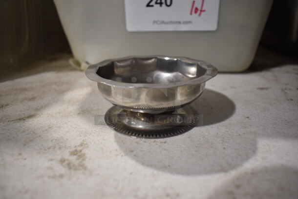 ALL ONE MONEY! Lot of Metal Footed Bowls in Poly Bin. 4x4x1.5 - Image 4 of 5
