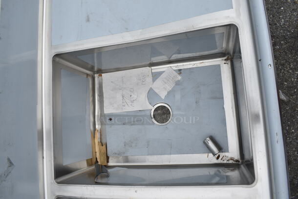 BRAND NEW SCRATCH AND DENT! Regency 600S32028224 115" 16-Gauge Stainless Steel Three Compartment Commercial Sink with 2 Drainboards - 20" x 28" x 14" Bowls. No Legs.  - Image 5 of 9