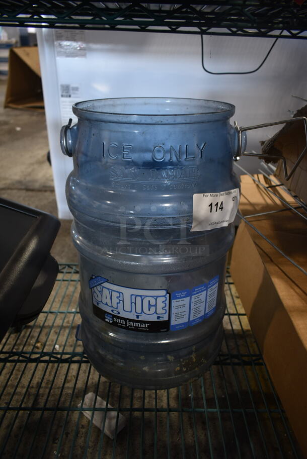 San Jamar SafTice Blue Poly Ice Bucket. 