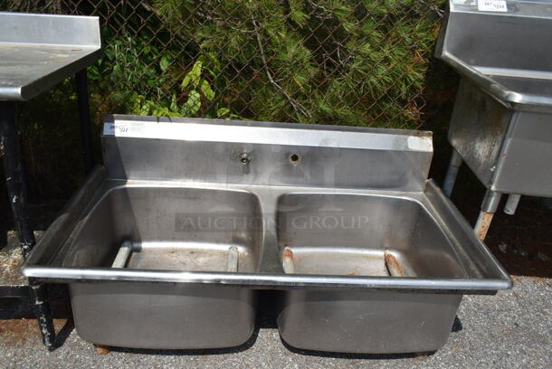 Stainless Steel Commercial 2 Bay Sink. Bays 23x23x11 - Image 1 of 3