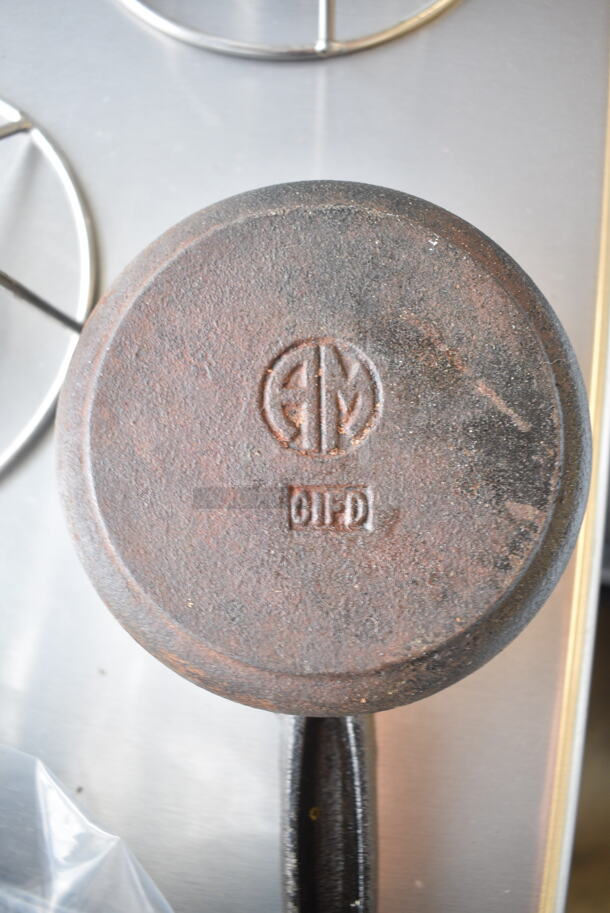 ALL ONE MONEY! Lot of 3 Small Pots on Stands and 2 Corers.  - Image 7 of 7