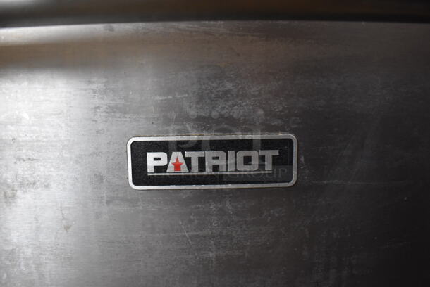 Patriot FMGR-36/NG Stainless Steel Commercial Natural Gas Powered 6 Burner Range w/ Oven and Back Splash on Commercial Casters. 196,000 BTU. 36x33x60 - Image 6 of 7