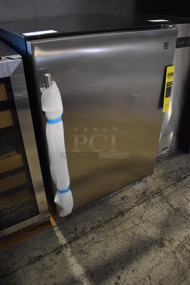 BRAND NEW! Danby Silhouette DAR055D1BSSPR Stainless Steel Beverage Cooler. 115 Volts, 1 Phase. 24x26x35. Tested and Working! - Image 2 of 11