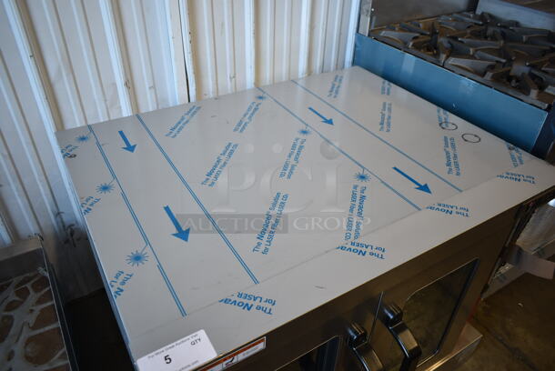 BRAND NEW SCRATCH AND DENT! Vulcan VC5GD-21D1Z Stainless Steel Commercial Stainless Steel Commercial Propane Gas Powered Full Size Commercial Convection Oven w/ View Through Doors, Metal Oven Racks and Thermostatic Controls. See Pictures For Broken Glass Pane on Left Door. - Image 3 of 11