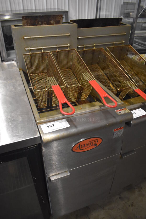 2017 Avantco FF300-N Stainless Steel Commercial Floor Style Natural Gas Powered Deep Fat Fryer w/ 2 Metal Fry Baskets. 90,000 BTU. 15.5x30x49 - Image 3 of 6