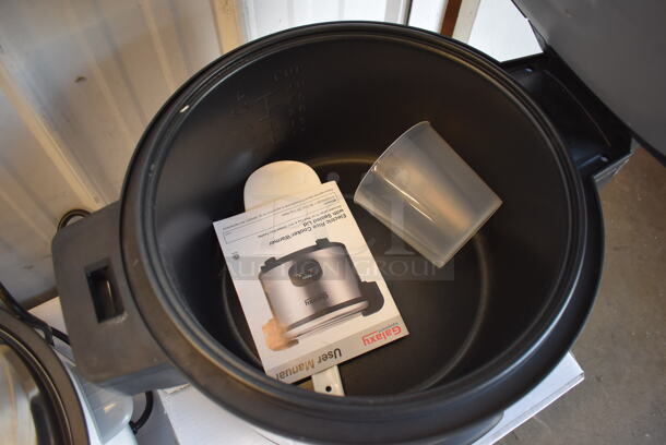 LIKE NEW! Galaxy 177GRCS60 60 Cup (30 Cup Raw) Sealed Electric Powered Metal Countertop Rice Cooker / Warmer. 120 Volts, 1 Phase. Used a Few Times at Trade Show as a Demonstration. 19x14x14. Tested and Working! - Image 4 of 7