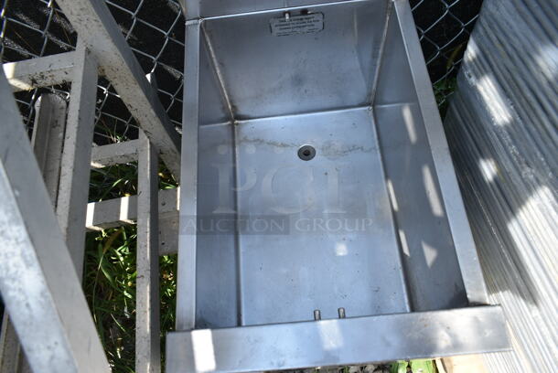 Perlick Stainless Steel Single Bay Sink.  - Image 3 of 4