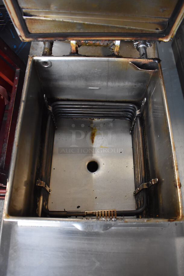 Henny Penny 500 Stainless Steel Commercial Electric Powered Floor Style Pressure Fryer on Commercial Casters. 208 Volts, 1 Phase. 18x38x46 - Image 5 of 11