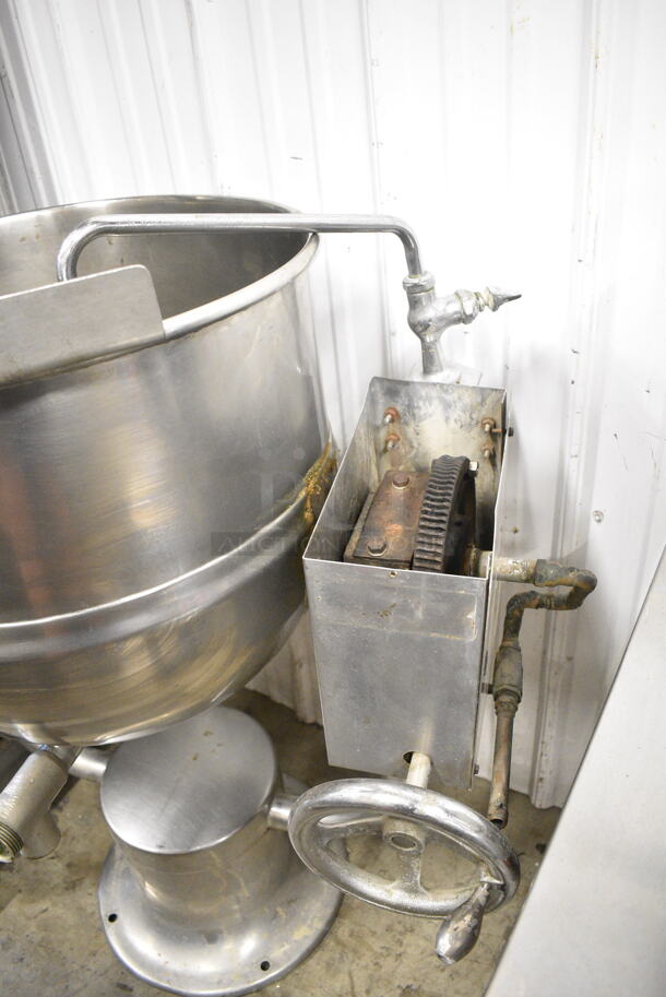 Stainless Steel Commercial Floor Style Direct Steam Powered Steam Kettle Manual Tilting Kettle.  - Image 4 of 7