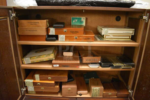 Wooden 4 Door Cigar Humidor w/ Contents. Comes w/ Key! - Image 5 of 12