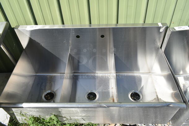 BRAND NEW SCRATCH AND DENT! Steelton 522US31621 Stainless Steel 3 Bay Sink. Bay 16x14 - Image 4 of 7
