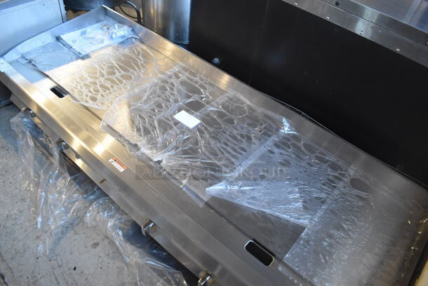 BRAND NEW SCRATCH AND DENT! CPG GT-CPG-72-NL Stainless Steel Commercial Countertop Natural Gas Powered Flat Top Griddle w/ Thermostatic Controls. 180,000 BTU. 72x29x16 - Image 5 of 8