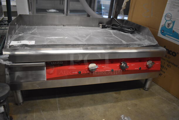 BRAND NEW! Avantco EG30N Stainless Steel Commercial Countertop Electric Powered Flat Top Griddle w/ Thermostatic Controls. 208/240 Volts. 30x20x13. Tested and Working! - Image 3 of 6