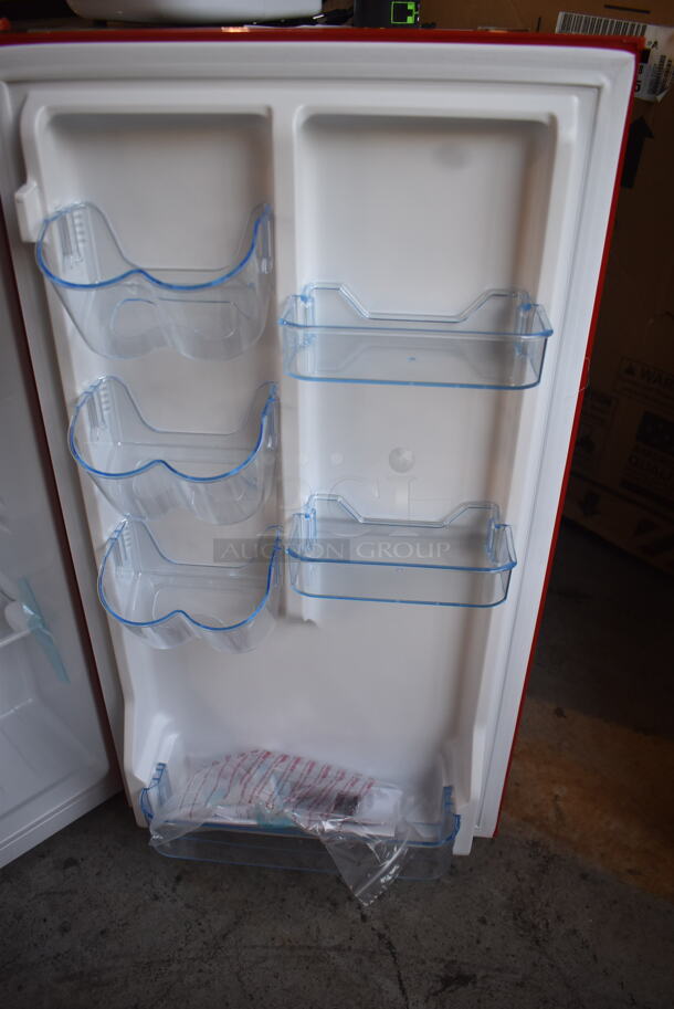 BRAND NEW SCRATCH AND DENT! Hamilton Beach Electric Powered Free Standing Red Cooler with Door Organization. 115V 1 Phase Tested and Working! - Image 5 of 5