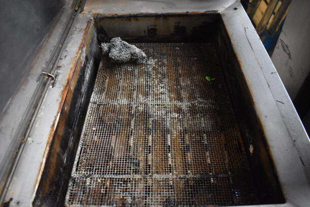 Hobart HDF155G Stainless Steel Commercial Floor Style Natural Gas Powered Donut Fryer w/ Dough Dropper Arm. 80,000 BTU. 27.5x40x67 - Image 5 of 8