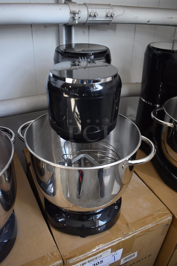 BRAND NEW IN BOX! Vospeed SM-1550 Metal Countertop 6-Speed Tilt-Head 8.5 Quart Stand Mixer w/ Stainless Steel Mixing Bowl, Beater, Dough Hook and Whisk Attachments.  - Image 2 of 6